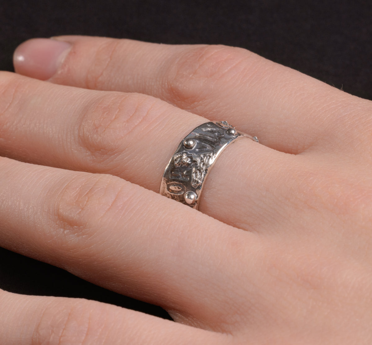 anello AMOR VINCIT OMNIA
