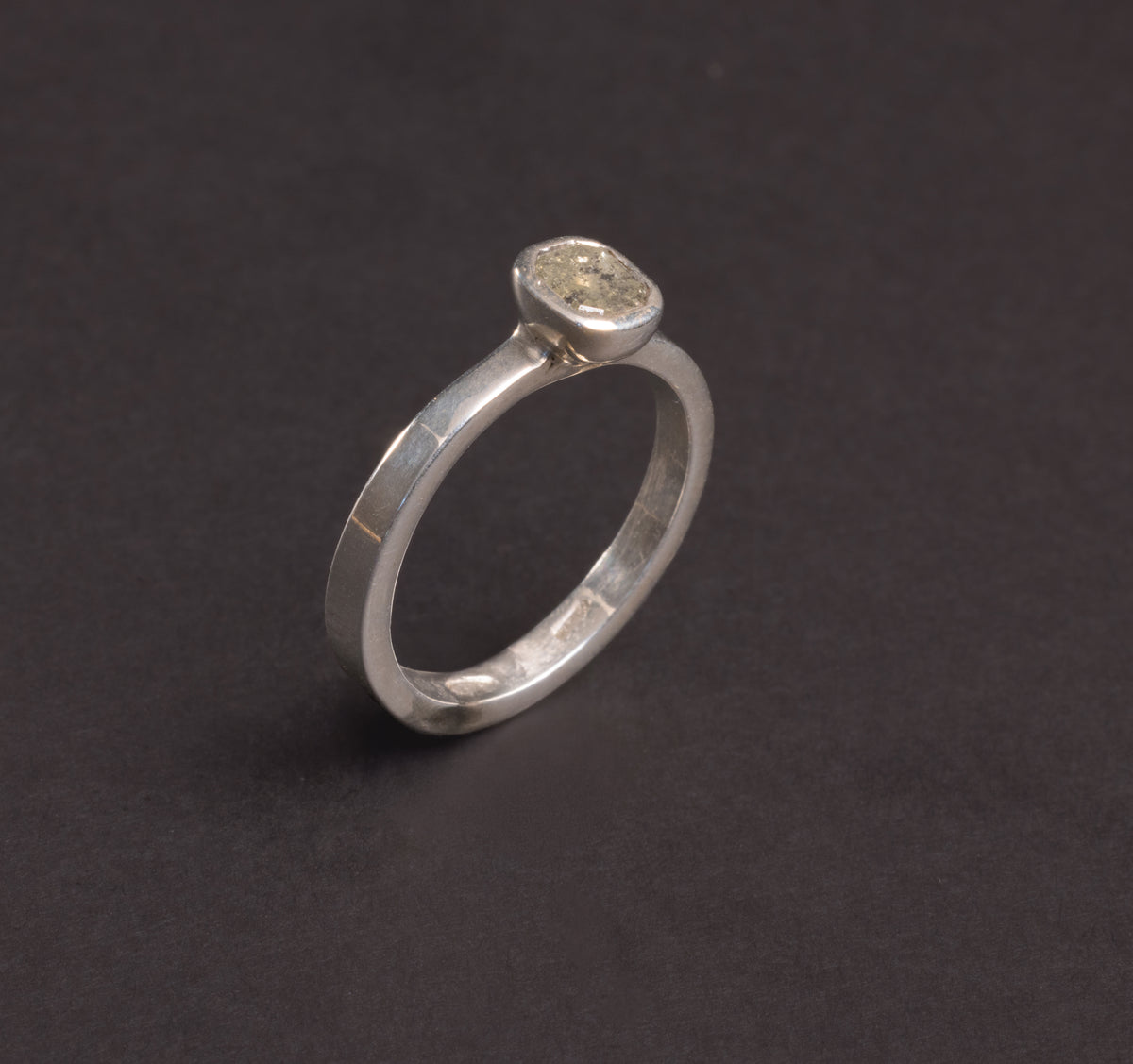 Anello Incluso