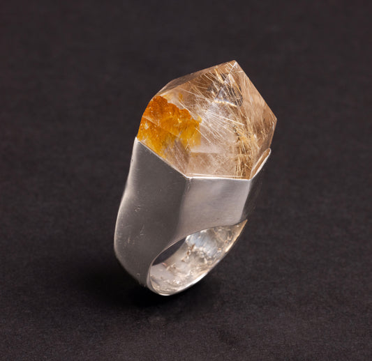 Anello Quarzo Colonna