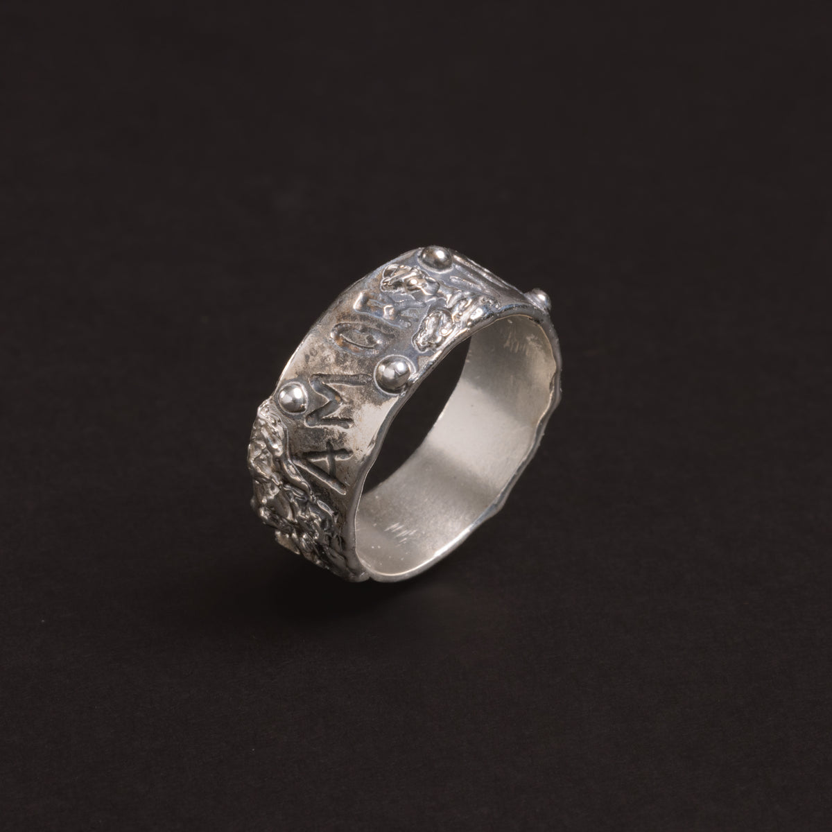 anello AMOR VINCIT OMNIA